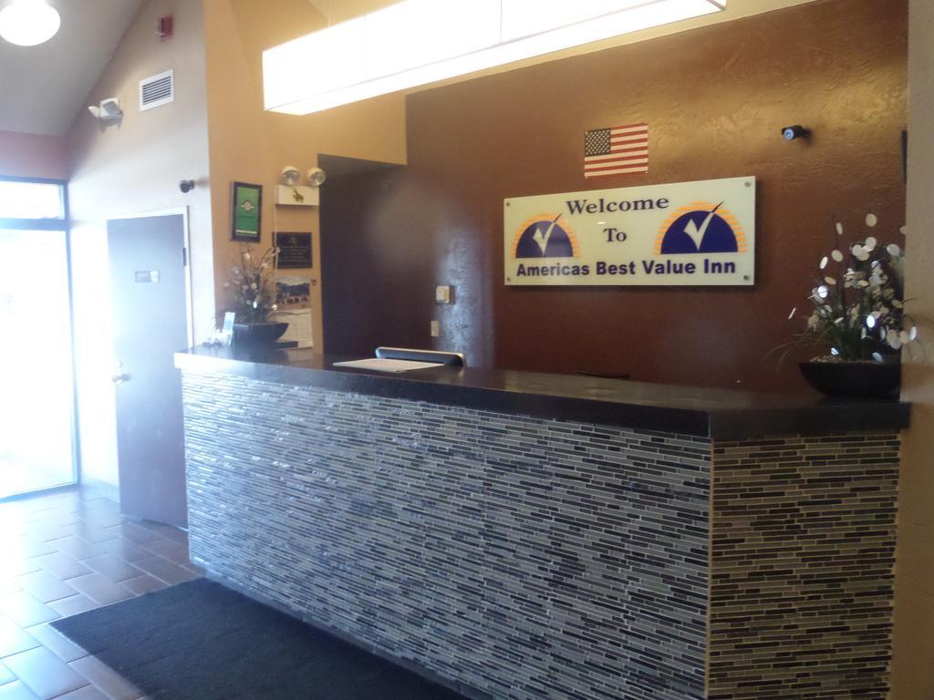 Americas Best Value Inn Rawlins Exterior photo